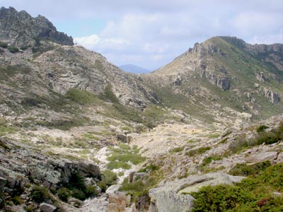 Weg zur Refuge Manganu