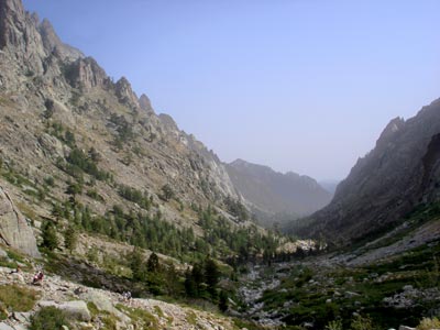 Blick zurück in das Restonica-Tal zur Bergerie de Grotelle