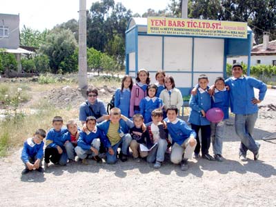 Schulkinder in Mavikent